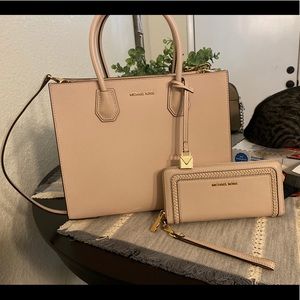 Michael Kors purse